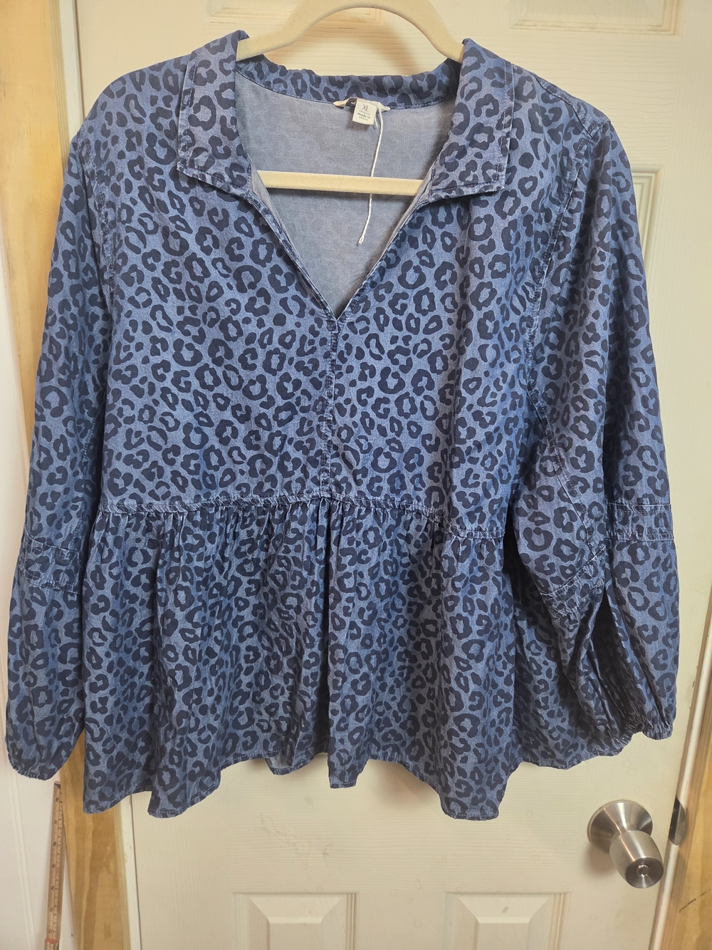 Leopard Blue Print V-Neck Peplum Top